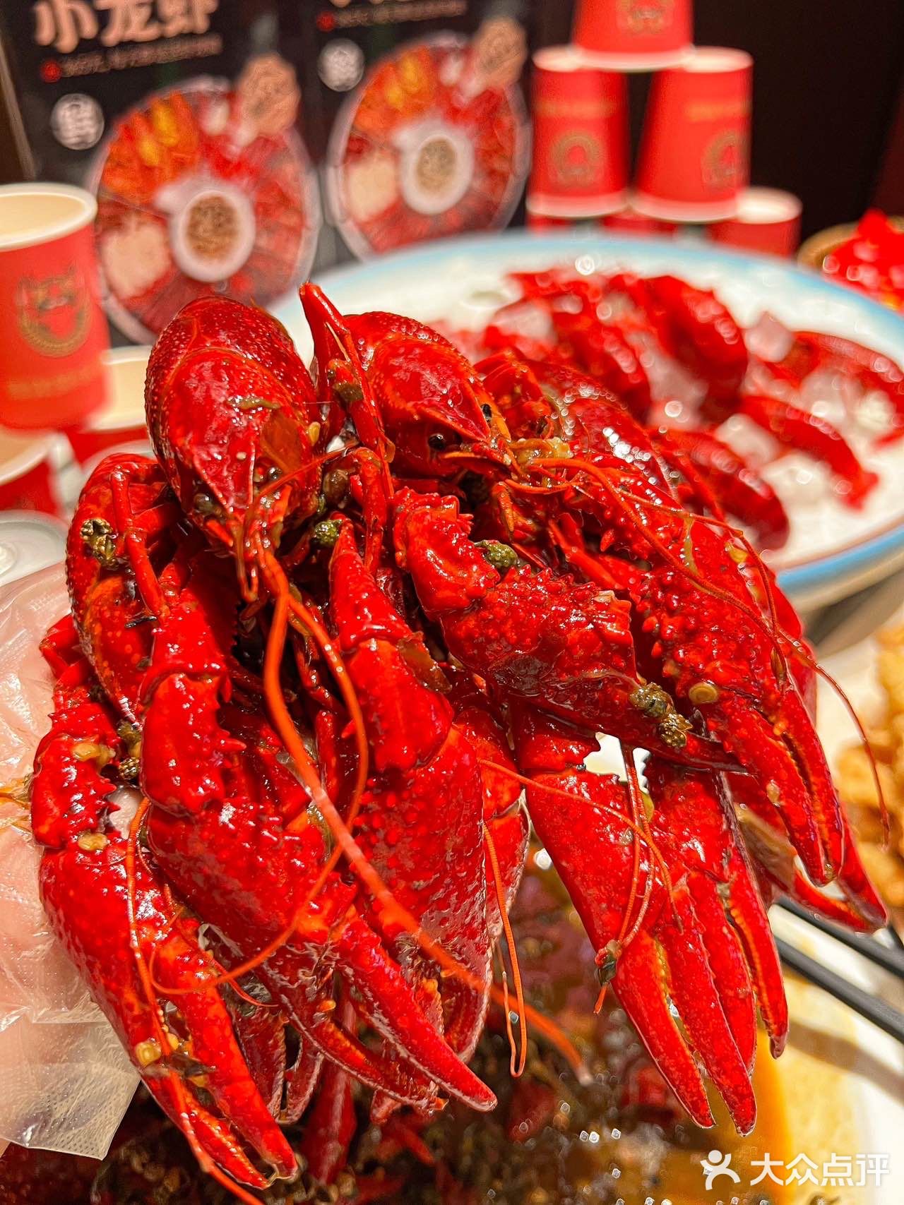 没错啦，夏天的快乐就是小龙虾给的