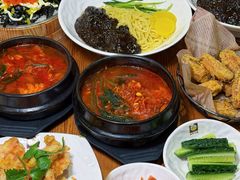 -喇喇排骨火锅·传统韩式脊骨汤(望京西园总店)