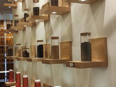 随处可见的茶叶-霸王茶姬(南亚风情第壹城店)