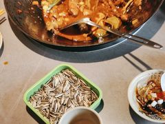 -橙胜追鸡铁锅肥肠地锅鸡固始鹅块(管庄店)