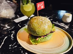 -DEEP·深美式餐吧(五棵松华熙LIVE店)