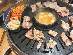 -江南猪肉商会无限续吃(弘大店)