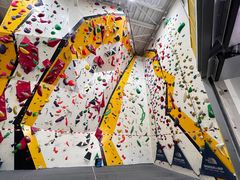 -问山MountQuest攀岩馆