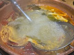 -洱火云南酸菜牛肉火锅(石景山当代商城店)