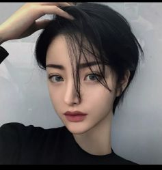 -变画·发型STUDIO