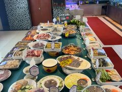 -今鲜源大酒店·海鲜锅贴青岛菜(新湛路店)