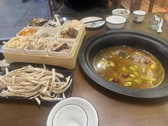 -菌乡缘·野生菌蒸汽鱼火锅(江边夜市店)