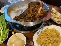 -亿诣蝎府炸酱面羊蝎子火锅(酷车小镇店)
