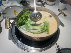 -洪氏嗨捞·广东猪肚鸡·椰子鸡火锅(西咸万象城店)