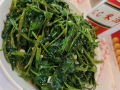 -堂瓦里·33年传统赣菜(第一街区店)