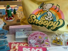 -猫的天空之城概念书店(北戴河蔚蓝海岸店)