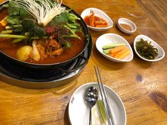 -喇喇排骨火锅·传统韩式脊骨汤(望京西园总店)