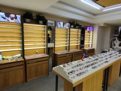 店内环境-优医视平价眼镜超市蔡司依视路折扣(小马厂店)