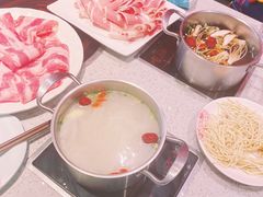 秘制骨汤锅-密友回转自助火锅(世茂国际广场店)