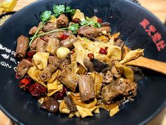-风光老灶麻辣香锅(大成路翠微百货店)