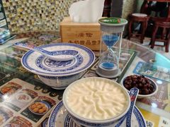 -广信牛奶甜品世家(台东店)