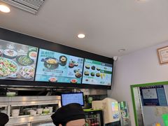 -老乡鸡(武汉中南梅苑小区地铁站店)