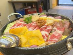 -豚妈妈汤饭·部队锅(南京东路店)