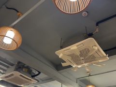 -胡须佬鸡煲四季火锅店(石厦西村直营店)
