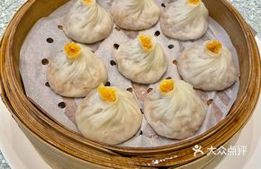 Zhi Shui Crab Roe Soup Dumplings