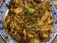 -壹阁胡羊焖饼(特色小吃街店)