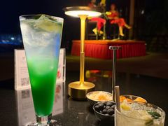 -亚龙湾喜来登·美景台大堂吧