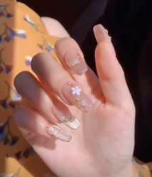 -悦指间美甲美睫