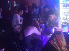 -UP嘻哈酒吧(粉巢店)