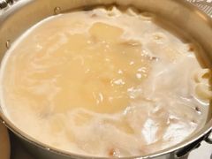 招牌松茸清汤底-洋房火锅(新天地店)