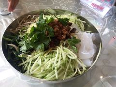 -依江春水烤鸭店