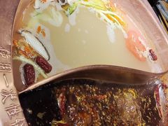-山城鼎重庆老火锅(西安钟楼店)