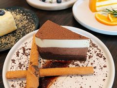 -Chom Cafe and Restaurant