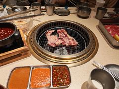 -蚂蚁洞·烤肉大营地(上海静安大悦城店)