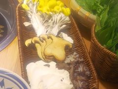 -洱火云南酸菜牛肉火锅(石景山当代商城店)