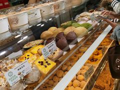 -金色麦甜糕点(面包.蛋糕.华苑店)