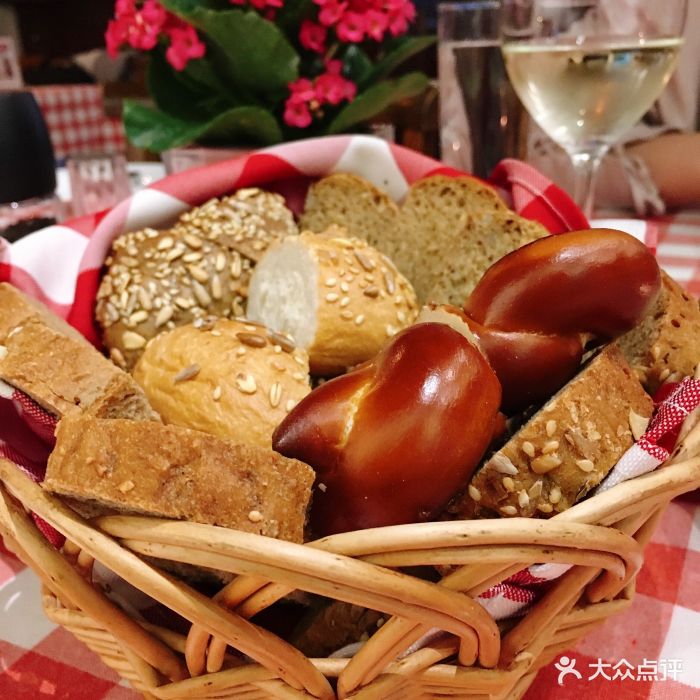 德南餐廳-德國美食-bodensee kitchen餐前面包圖片 - 第9張