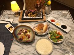 -宴悦海鲜餐厅·游水海鲜·牛排(亚龙湾瑞吉店)