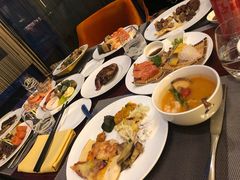 -东西风牛排馆周末烧烤自助(首都机场希尔顿店)