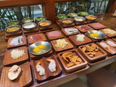 银米·来吃一碗好米线-银米·云南传统过桥米线(双廊黑金冠店)