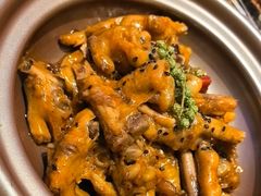 -小董哥烤串·爆汁大油边(故宫店)