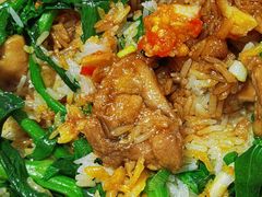 香菇滑鸡煲仔饭-万煲旺·香港老传承煲仔饭·猪杂汤(客村店)