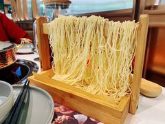 -洪氏嗨捞·广东猪肚鸡·椰子鸡火锅(西咸万象城店)