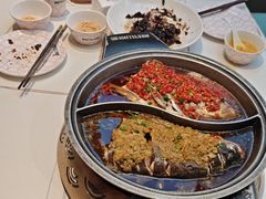 -阿瓦山寨·湘菜现炒·剁椒鱼头王(咸阳总店)