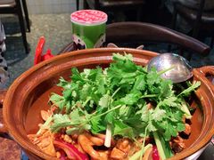 -胡须佬鸡煲四季火锅(海雅缤纷城店)