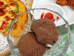 双球冰淇淋-哟吼艺术餐厅·亲子·生日宴