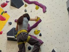 -问山MountQuest攀岩馆