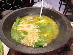 石锅鱼-业华湘·特色菜