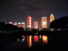 -万绿园