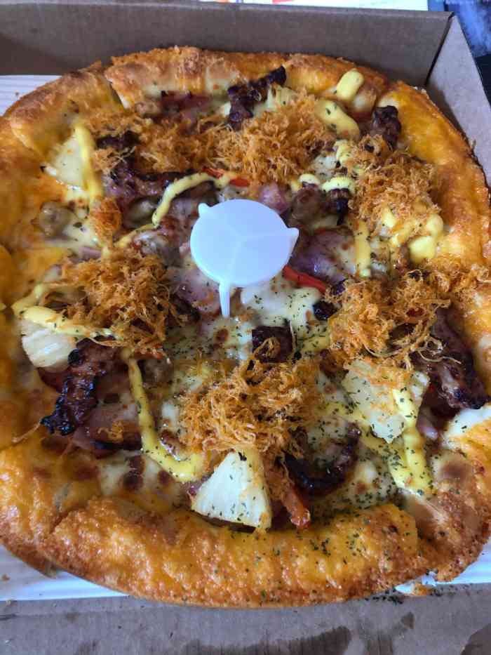 小凯撒披萨(时间集店)-"叫了双拼,全是果肉榴莲 和海陆(好像是这.