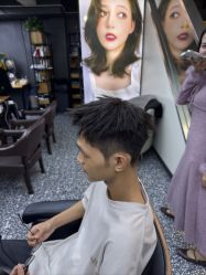 -藤野造型专业烫染接发